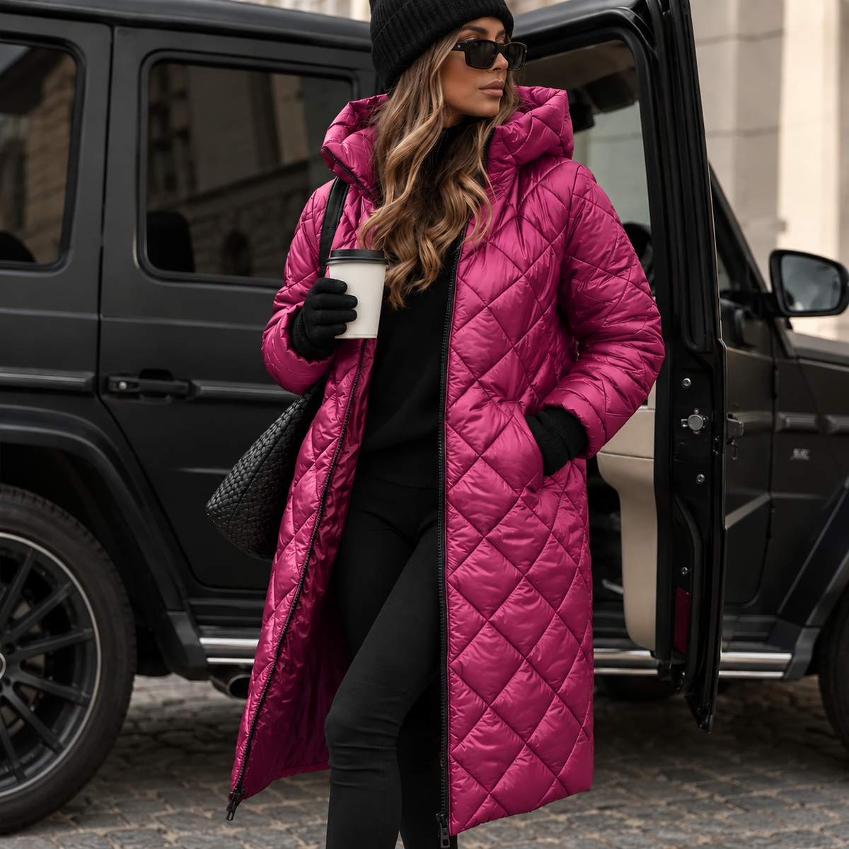 Quilted long coat in burgundy pink, long sleeves, front zipper and hood
