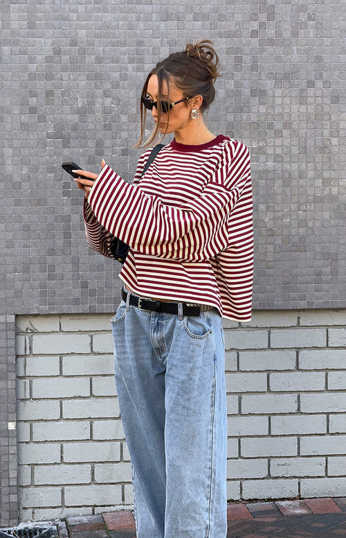 Women’s striped knit sweater in red and white, long sleeves, relaxed fit