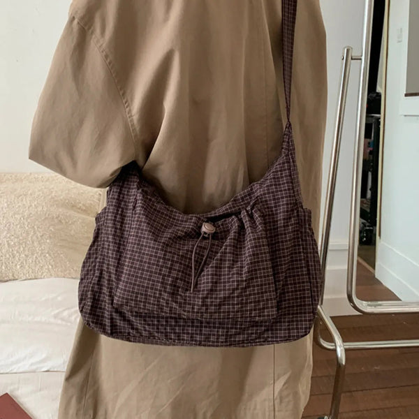 Nela Urban Everyday Crossbody Pack